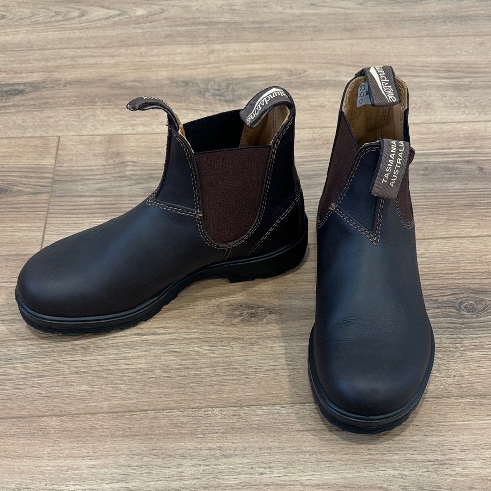 Blundstone Boots- like new